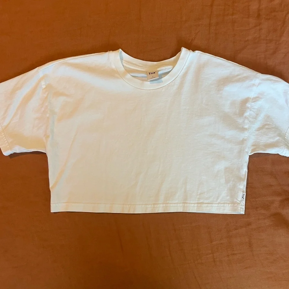Aritzia TNA Soft Feels Kit T-Shirt - Picture 2 of 7
